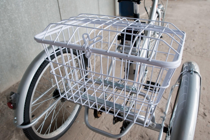 169.3471d8f384218604ed7e360f33c71515119.jpg.0x460 Velosiped elektricheskii trehkolesnii dlya vzroslih RVZ Chempion 24" 6 skorostei Serebro kypit v Moskve v internet-magazine «VELOSTANOK» Elektricheskii velosiped, trehkolesnii velosiped, vzroslie, RVZ Chempion, 24", 6 skorostei, serebro, komfort, stil, mobilnost, gorodskoi transport. Велосипед электрический трехколесный для взрослых РВЗ Чемпион 24" 6 скоростей Серебро