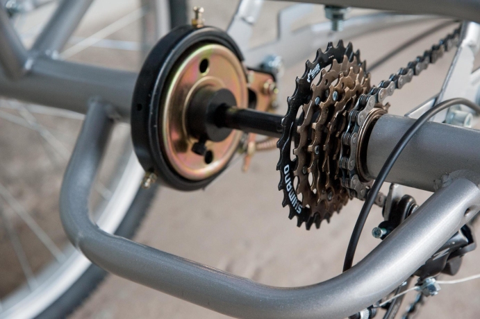 170.3471d8f384218604ed7e360f33c71515119.jpg.0x460 Velosiped elektricheskii trehkolesnii dlya vzroslih RVZ Chempion 24" 6 skorostei Serebro kypit v Moskve v internet-magazine «VELOSTANOK» Elektricheskii velosiped, trehkolesnii velosiped, vzroslie, RVZ Chempion, 24", 6 skorostei, serebro, komfort, stil, mobilnost, gorodskoi transport. Велосипед электрический трехколесный для взрослых РВЗ Чемпион 24" 6 скоростей Серебро