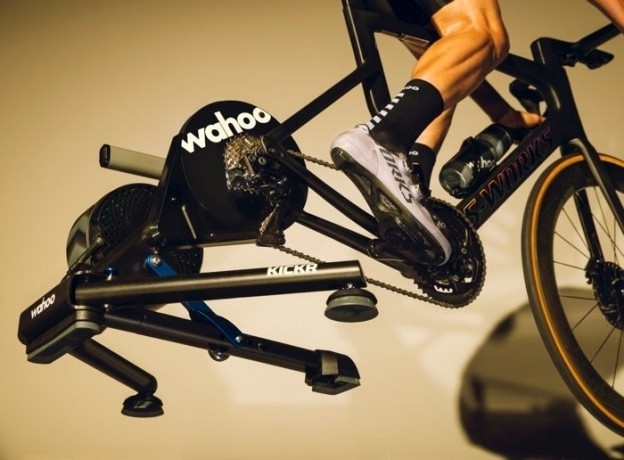 KICKR_tuned_ride_1.0x460 Velostanok Wahoo KICKR SMART TRAINER 2020 kypit v Moskve v internet-magazine «VELOSTANOK» Velostanok Wahoo KICKR SMART TRAINER 2020 Велостанок Wahoo KICKR SMART TRAINER 2020