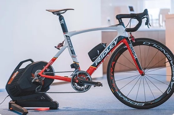 umnyj-velostanok-magene-t300-smart-trainer-s-pryamym-privodom9.0x460 Ymnii velostanok Magene T300+ Smart Trainer s pryamim privodom kypit v Moskve v internet-magazine «VELOSTANOK» Ymnii velostanok Magene T300+ Smart Trainer s pryamim privodom Умный велостанок Magene T300+ Smart Trainer с прямым приводом