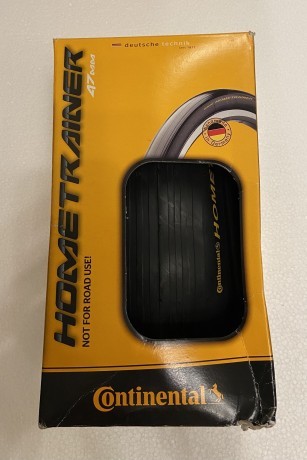 4F0559BA-1DA1-47C3-B006-8FD19F1472B5.0x460 Pokrishka Continental 26" (47x559) Hometrainer II dlya velostanka "Ycenka" kypit v Moskve v internet-magazine «VELOSTANOK» Pokrishka Continental 26" (47x559) Hometrainer II dlya velostanka "Ycenka" Покрышка Continental 26" (47x559) Hometrainer II для велостанка "Уценка"