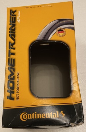 05EC6E6D-C62F-4CF8-A025-850A9AB71486.0x460 Pokrishka Continental 26" (47x559) Hometrainer II dlya velostanka "Ycenka" kypit v Moskve v internet-magazine «VELOSTANOK» Pokrishka Continental 26" (47x559) Hometrainer II dlya velostanka "Ycenka" Покрышка Continental 26" (47x559) Hometrainer II для велостанка "Уценка"