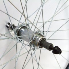 v_13630_2.240 Velosipednie kolesa v sbore kypit v Moskve v internet-magazine «VELOSTANOK» Velosipednie kolesa v sbore Заднее колесо 26&quot;, обод двойной алюминиевый