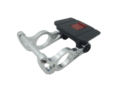 Кронштейн sw-qa-111c для корзины на руль 22,2 - 31,8мм. быстросъёмное крепление. регулируемый угол наклона,. материал: алюминий. цвет: серебристый