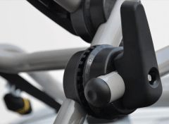 v_4843_2.240 Velokrepleniya na avtomobil - kypit Velokreplenie na avtomobil v Moskve v internet-magazine «VELOSTANOK» Velokrepleniya na avtomobil Велокрепление на заднюю дверь автомобиля Peruzzo Milano, 3 велосипеда