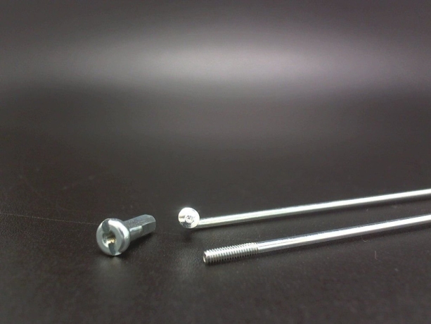 Велосипедные спицы TBS оцинкованные 14gx256мм с ниппелями 1/2", 144 шт.