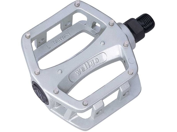 556_0.0x460 Velosipednie pedali Wellgo lu-204, mtb/vmh. Material: aluminii, os iz boristoi stali, 9/16". Razmer: 95,2h83,3mm. Ves: 406g. Cvet: serebristii kypit v Moskve v internet-magazine «VELOSTANOK» Velosipednie pedali Wellgo lu-204, mtb/vmh. Material: aluminii, os iz boristoi stali, 9/16". Razmer: 95,2h83,3mm. Ves: 406g. Cvet: serebristii Велосипедные педали Wellgo lu-204, mtb/вмх. Материал: алюминий, ось из бористой стали, 9/16". Размер: 95,2х83,3мм. Вес: 406г. Цвет: серебристый