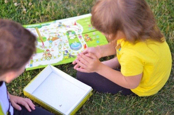 Игра-ходилка "Первая беговелогонка Тришки"