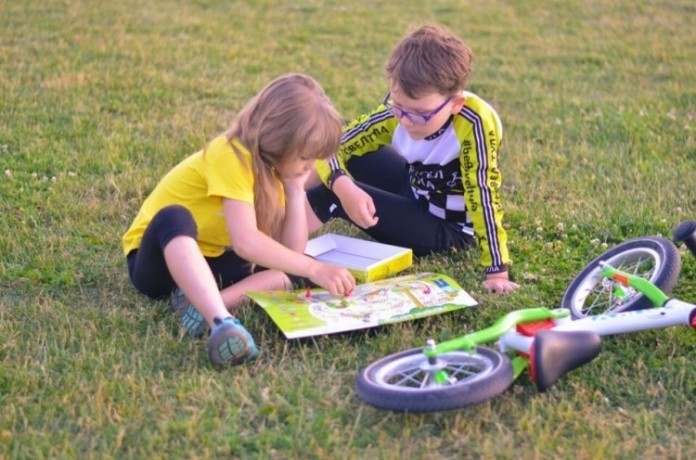 Игра-ходилка "Первая беговелогонка Тришки"