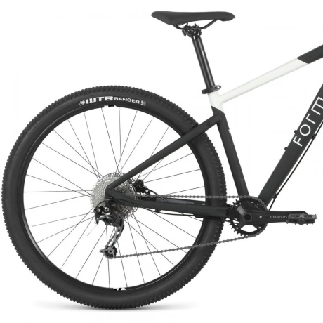 Горный велосипед Format 1411 27,5" (2023) черный-мат/белый-мат