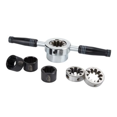 1855_0.0x460 Instryment dlya narezaniya rezbi Super b (premium) tv-1945-1 na vilke, plashka 1" * 24tpi, napravlyaushaya, rykoyatki, torg. ypakovka kypit v Moskve v internet-magazine «VELOSTANOK» Instryment dlya narezaniya rezbi Super b (premium) tv-1945-1 na vilke, plashka 1" * 24tpi, napravlyaushaya, rykoyatki, torg. ypakovka Инструмент для нарезания резьбы Super b (premium) тв-1945-1 на вилке, плашка 1" * 24tpi, направляющая, рукоятки, торг. упаковка