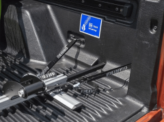 v_22116_6.240 Velokrepleniya na avtomobil - kypit Velokreplenie na avtomobil v Moskve v internet-magazine «VELOSTANOK» Velokrepleniya na avtomobil Крепление PRO TOUR INDOOR для 3 в-дов в салон авто