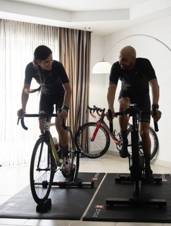 5DD1199F-EB33-4EFD-B86E-79F62136EEE9.0x460 Kovrik dlya velostanka Zycle kypit v Moskve v internet-magazine «VELOSTANOK» Kovrik dlya velostanka Zycle Коврик для велостанка Zycle