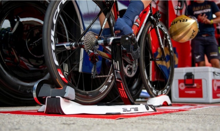 velostanok-elite-qubo-power-mag-smart-b6.0x460 Velostanok Elite QUBO Power Mag SMART B+ kypit v Moskve v internet-magazine «VELOSTANOK» Velostanok Elite QUBO Power Mag SMART B+ Велостанок Elite QUBO Power Mag SMART B+