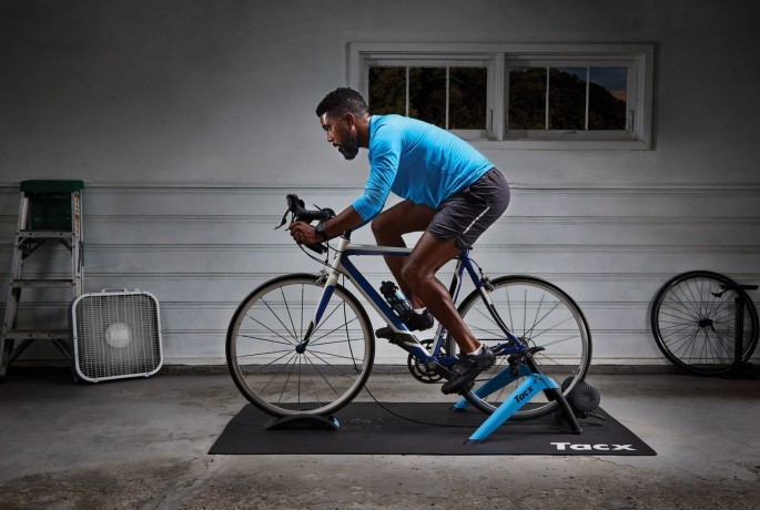 velostanok-tacx-boost6.0x460 Velostanok Tacx Boost kypit v Moskve v internet-magazine «VELOSTANOK» Velostanok Tacx Boost Велостанок Tacx Boost